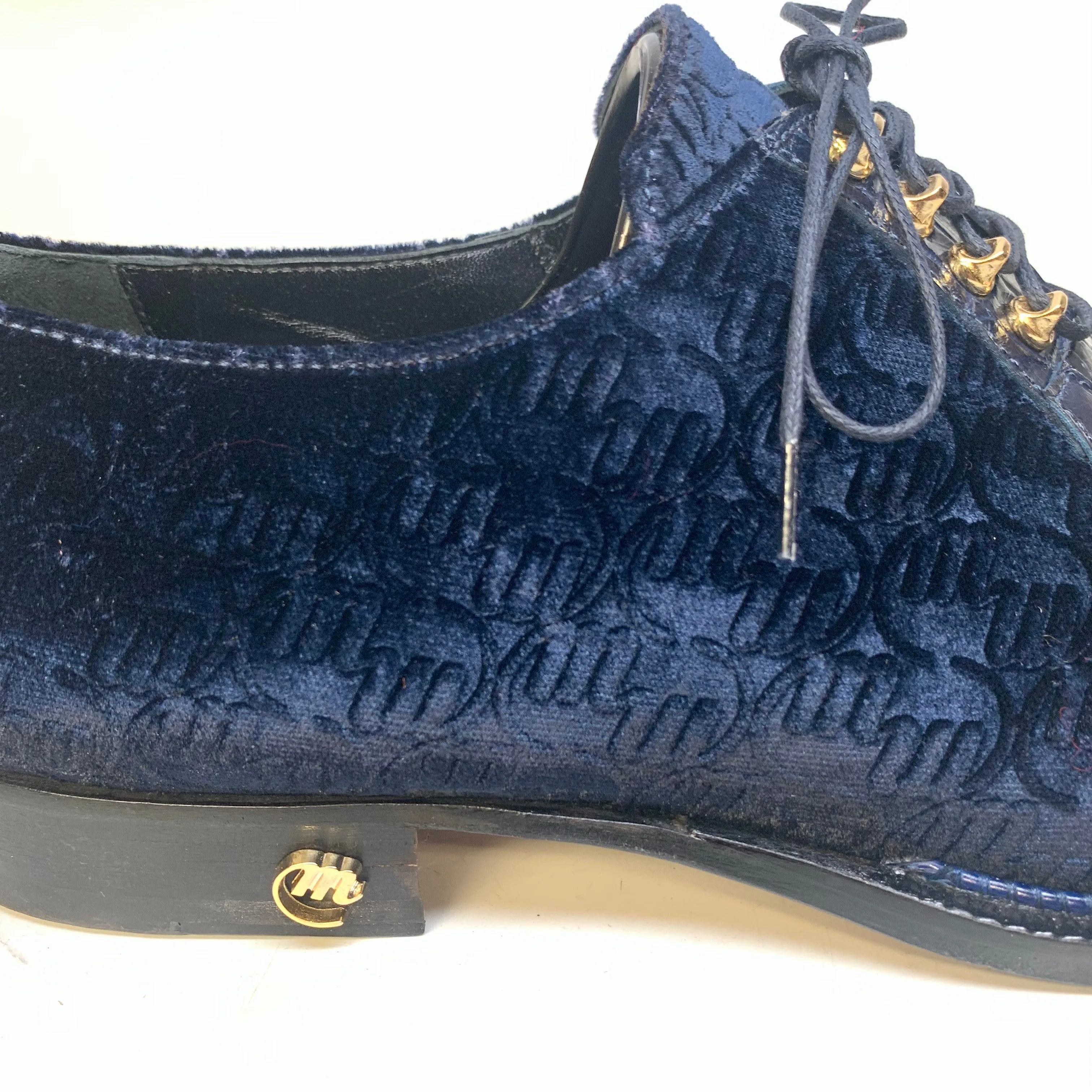 Mauri 4948 Lenox Body Alligator/ Velvet Embossed, Wonder Blue