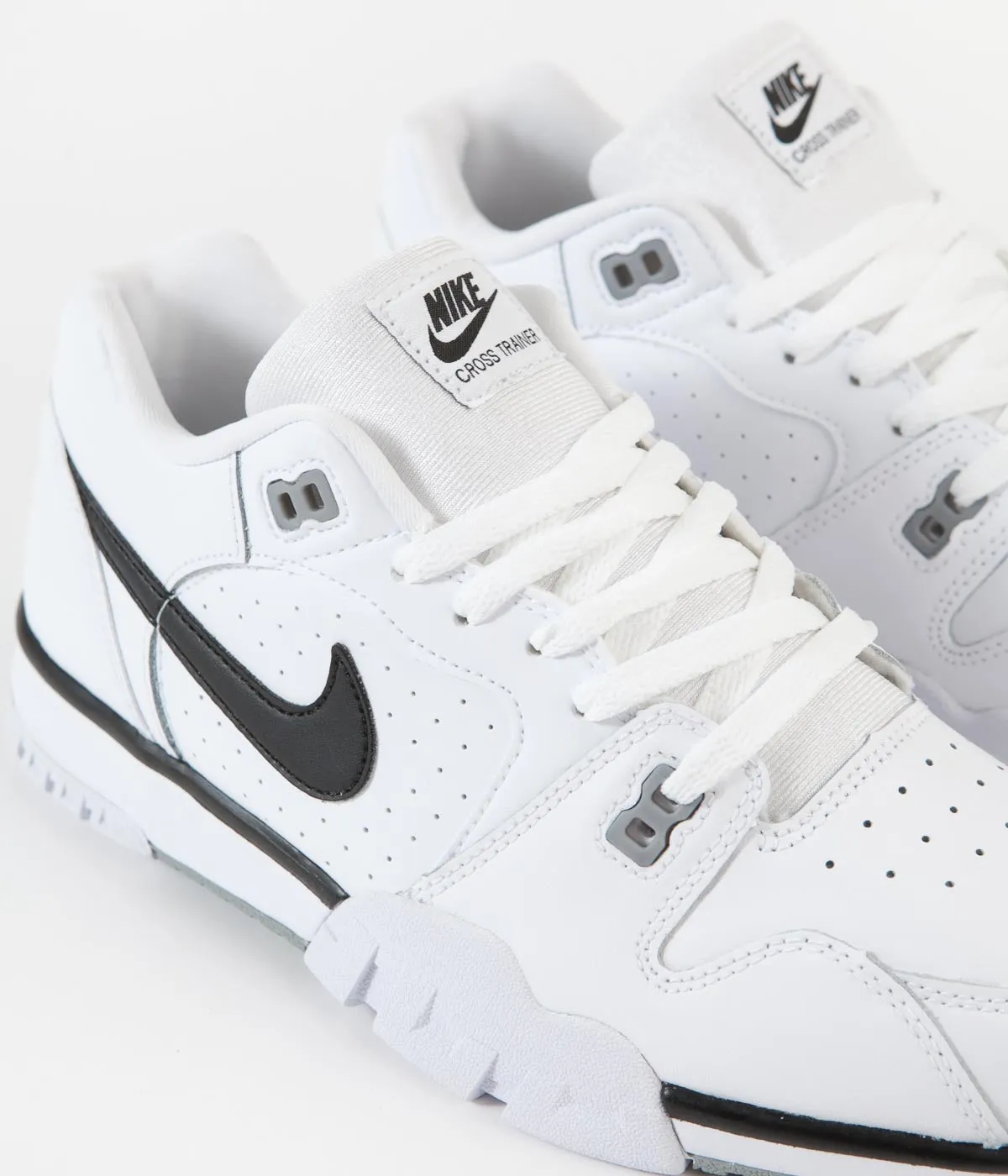 Nike Cross Trainer Low Shoes - White / Black - Particle Grey