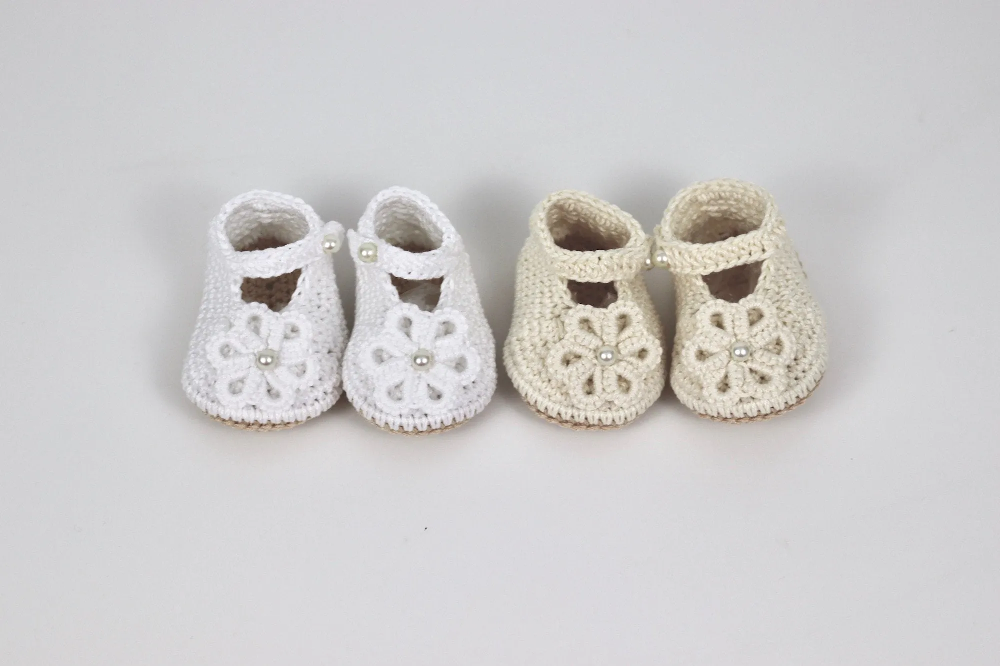 Suma Baby  Shoes  Baby Boy and Baby Girl. Hand made crochet baby shoes,  ivory and white